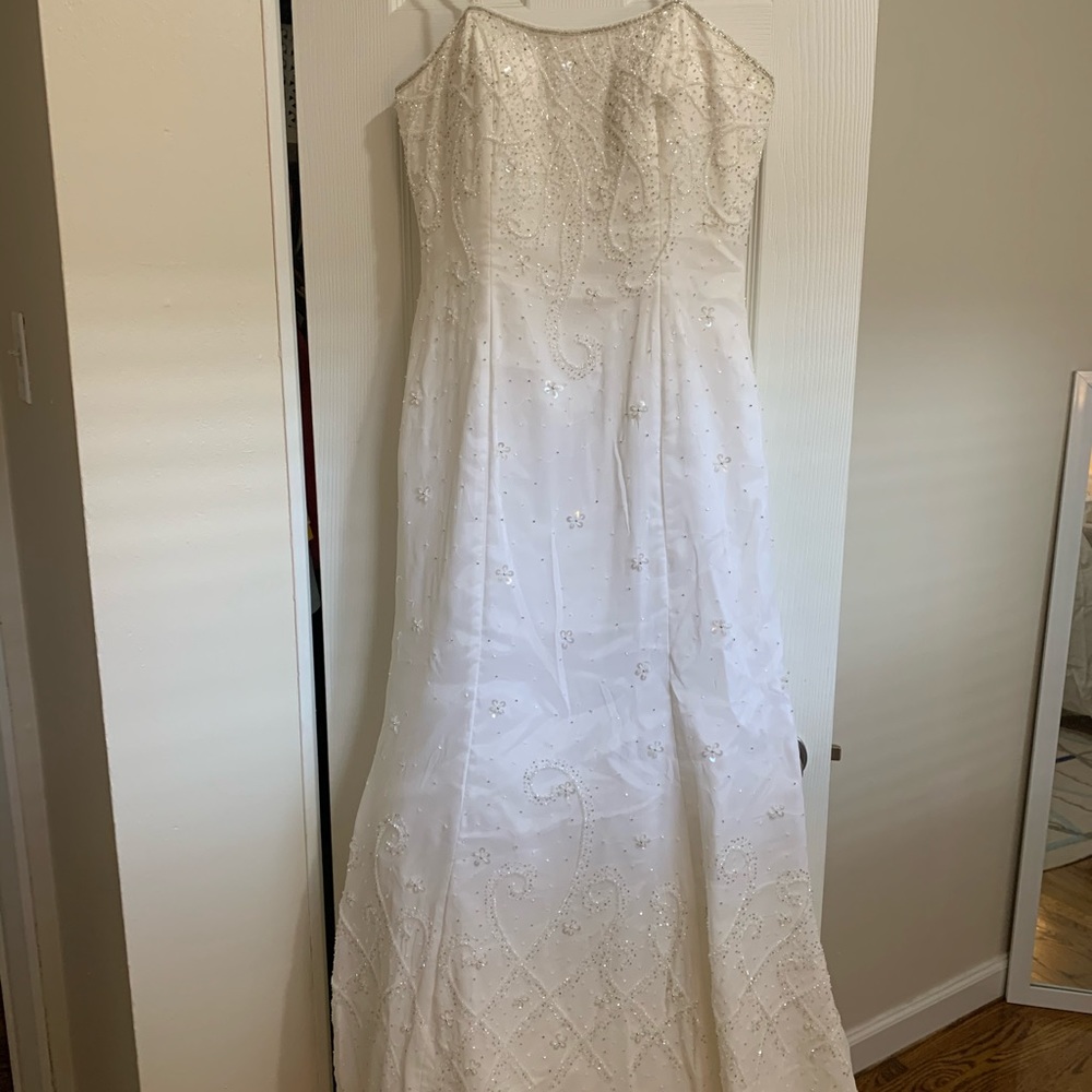 Tiffany Designs Formal Dress - prom or wedding - Picture 3 of 10